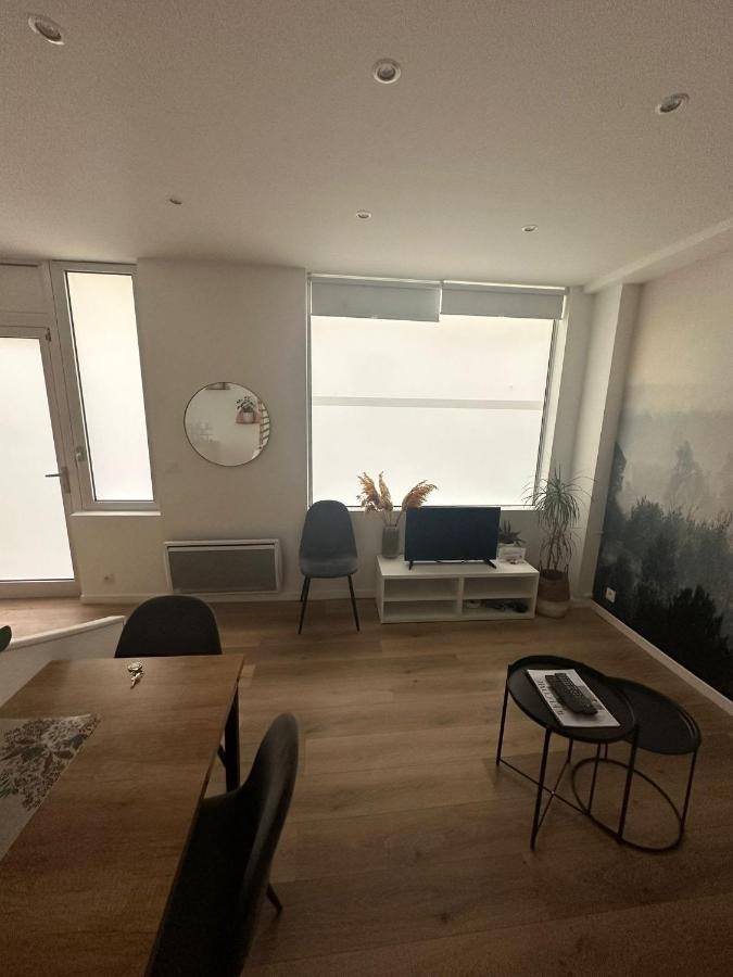 Modern And Warm Fully Renovated Split Level Apart Steps Away From The Grands Boulevard Daire Paris Dış mekan fotoğraf